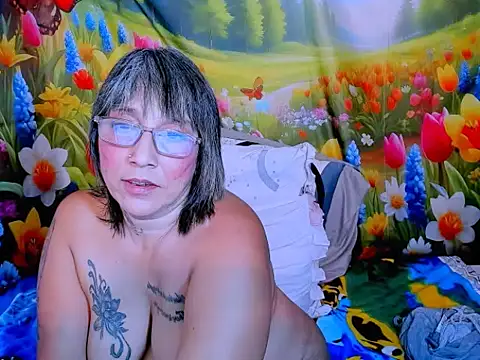 indianroxy webcam