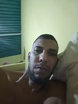 UnreadyChutzpa Live Webcam on Stripchat