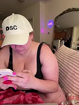 PiggyRose webcam