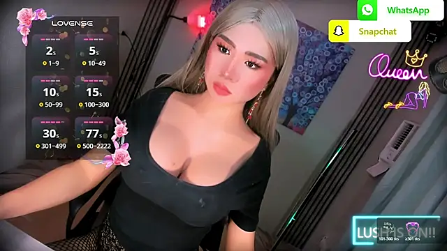 xBigSurpriseLorainex webcam