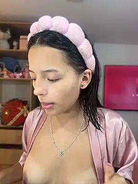 Sofia18_pinkk webcam