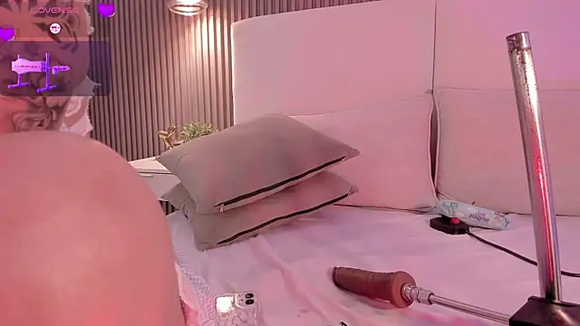 annie_clarkson webcam