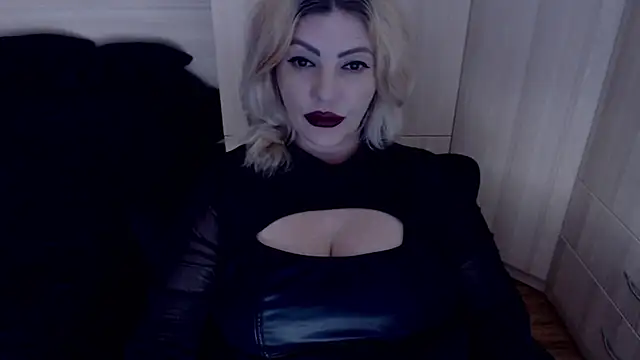 mistressdemi - MistressDemi's free webcam