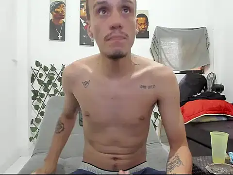 Latins_Boss webcam