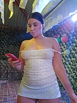 Pretty_Julieta webcam