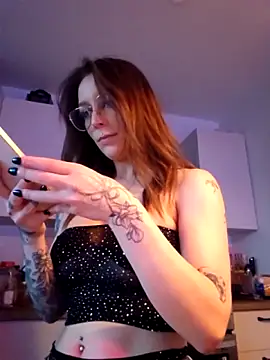 LilyOrion webcam