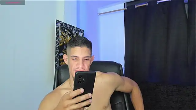 jhonnysnow17 webcam