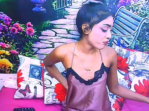 IndianPretty14u2Luv webcam