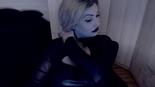 MistressDemi webcam