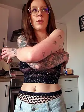 LilyOrion webcam