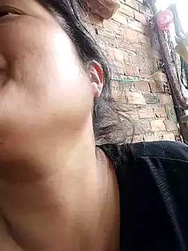 BigAss-69 webcam