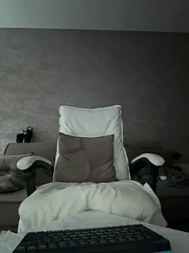 LillySquirtShot webcam