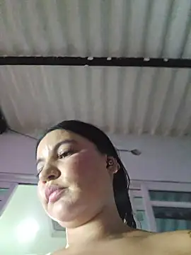 Pretty_Julieta live sex cam