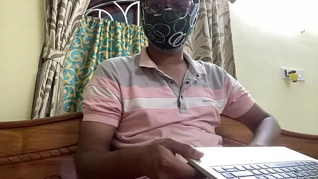 Slave_Aryan webcam