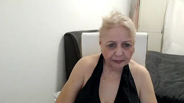 SusiLifeXXX webcam