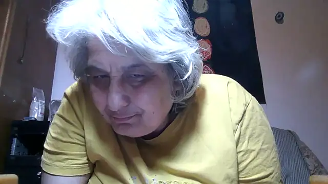 ExquisiteMature webcam