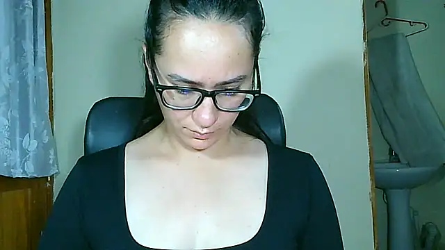 nathalieprez4 - Nathalieprez4's free webcam - UK Sex Cams