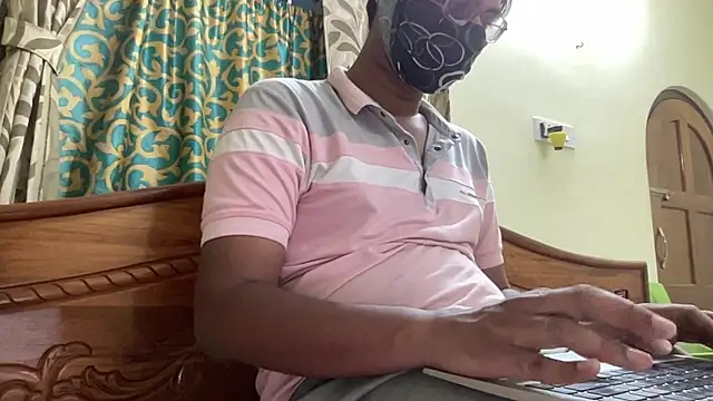 Slave_Aryan webcam