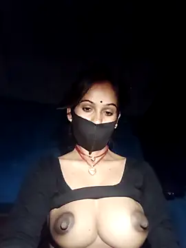 Nandani-758 webcam