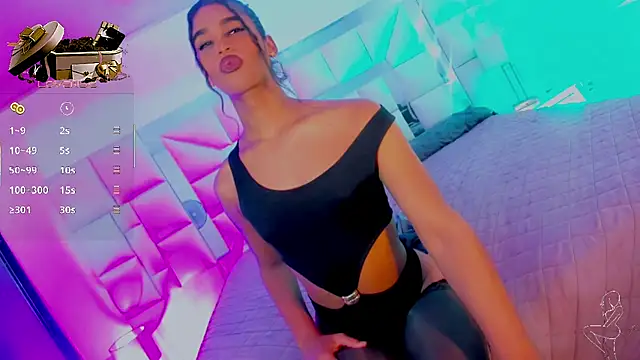 katha_Crawford webcam