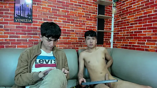 Hoot_boyss_ webcam