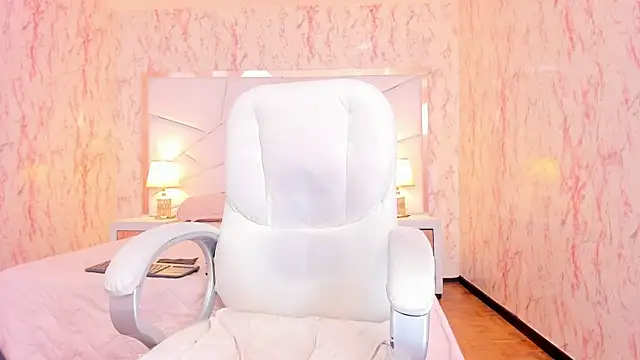 Emily_Whinfre webcam