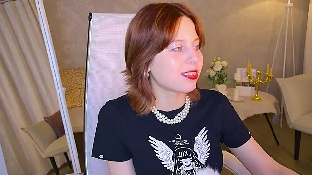 VivienneHebert webcam