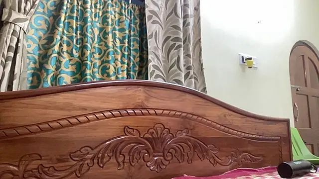 Slave_Aryan webcam