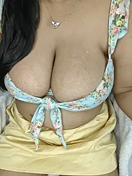 Curvy_Pooja webcam
