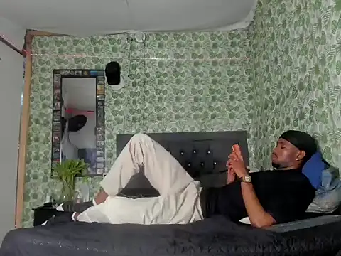 Kofi_exotic_2 webcam