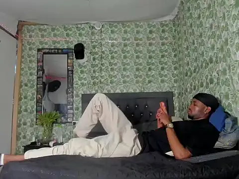 Kofi_exotic_2 webcam