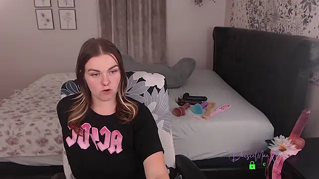 DaisieMaeXO webcam