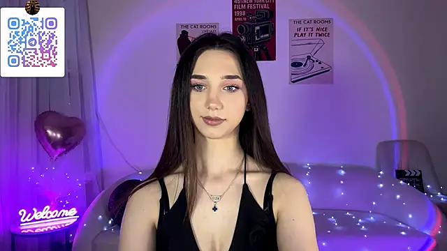 LinaMour webcam