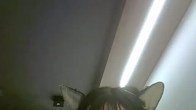 SkinnyKitten webcam