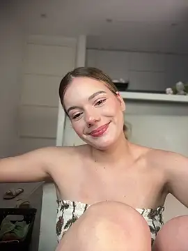 NicoleCut webcam
