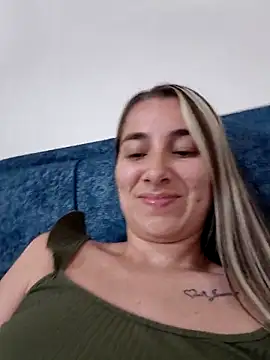 Iris_love18 webcam