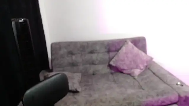 Gia_Dior webcam