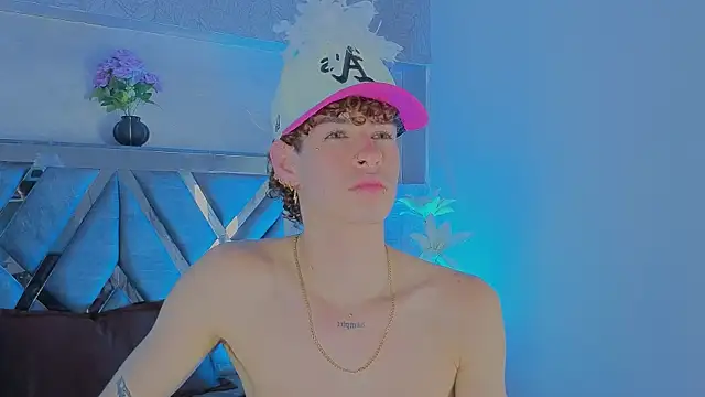 nova_salvatore webcam