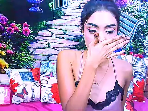 IndianPretty14u2Luv webcam