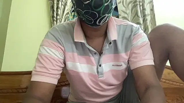 Slave_Aryan webcam