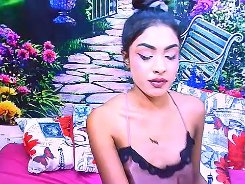 IndianPretty14u2Luv webcam