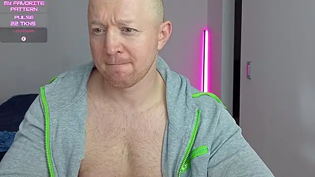 kevintyler69 - Kevintyler69's free webcam - UK Sex Cams