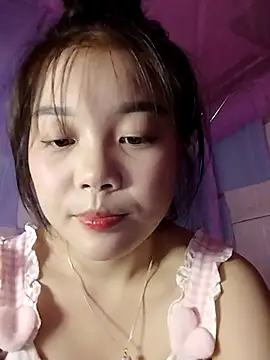baa-bee22 - Baa-bee22's free webcam
