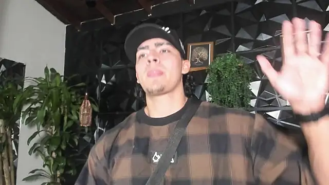 elliot_colton webcam