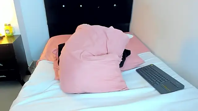 kathyajhonss webcam