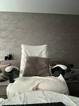 LillySquirtShot webcam