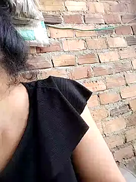 BigAss-69 webcam