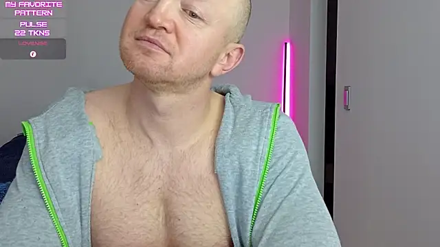 kevintyler69 (Ask my age) - 💥Finger my ASS💥