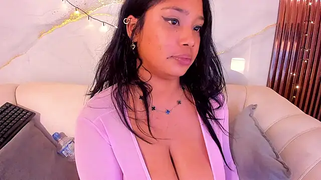 SaraApril_1 webcam