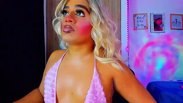 Amber_bigdick22 webcam